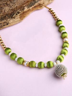 Green handmade-jewellery 1