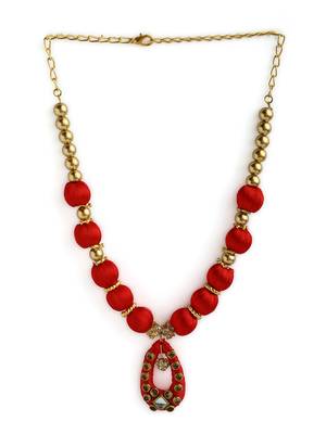Red handmade-jewellery 2
