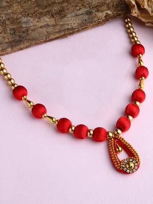 Red handmade-jewellery 1