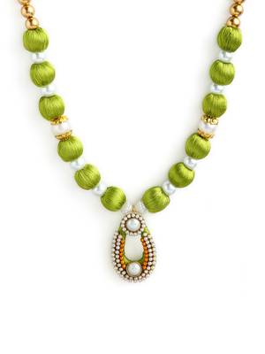 Green handmade-jewellery 3
