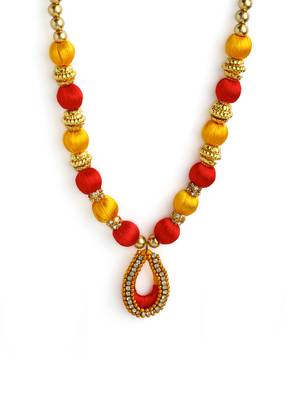 Red handmade-jewellery 3
