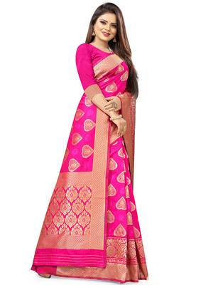 Pink woven silk blend saree with blouse 4
