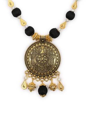 Black designer-jewellery 4