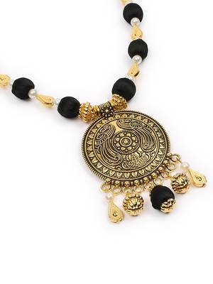 Black designer-jewellery 5