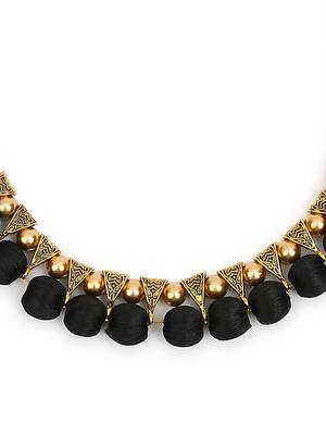 Black collar-necklace 3