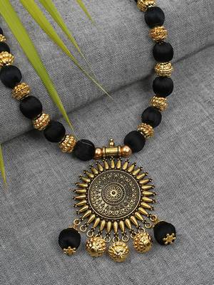 Black designer-jewellery 1
