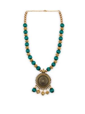 Green designer-jewellery 2