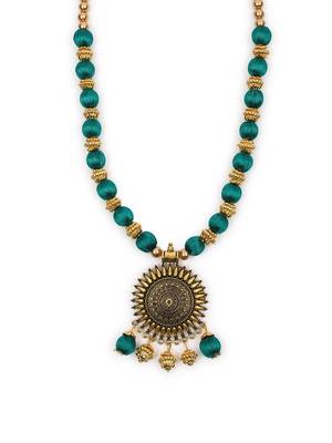 Green designer-jewellery 3