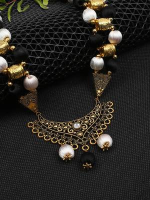 Black designer-jewellery 1
