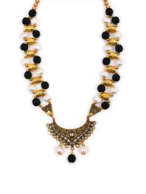Black designer-jewellery 3
