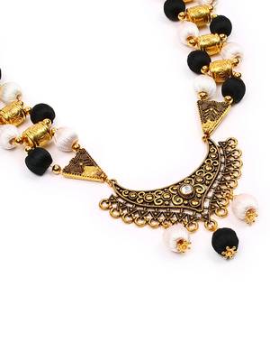 Black designer-jewellery 5