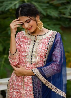 Pink & White Sharara Set with Potli 4