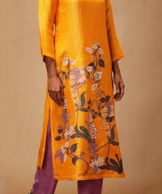 Linen Embroidered Purple Kurta Sets 3