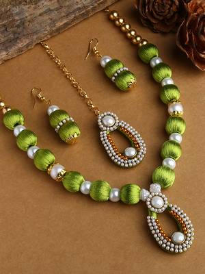 Green south-indian-jewellery 1