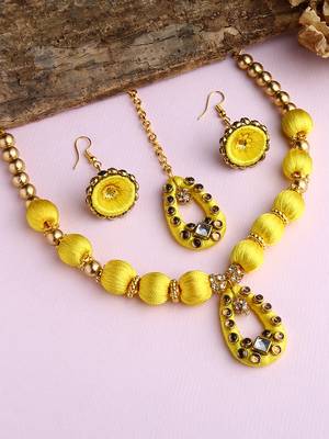 Yellow south-indian-jewellery 1