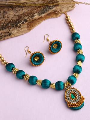 Green south-indian-jewellery 1