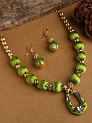 Green south-indian-jewellery 1