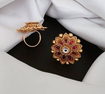 Gold rings 1