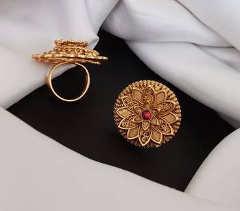 Gold rings 1
