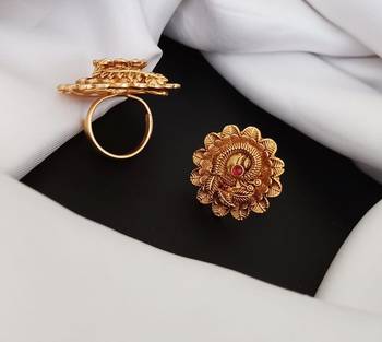 Gold rings 1