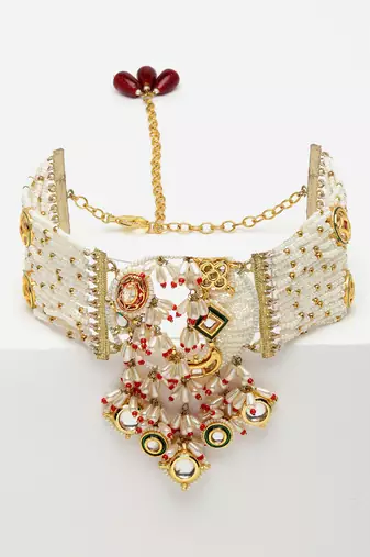 Red pearl necklaces