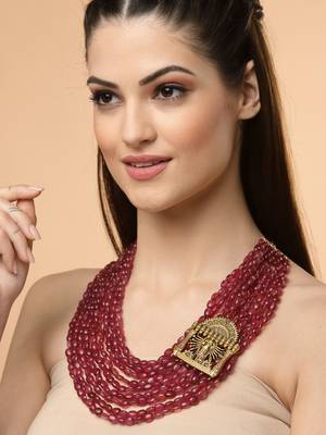 Red pearl necklaces 1