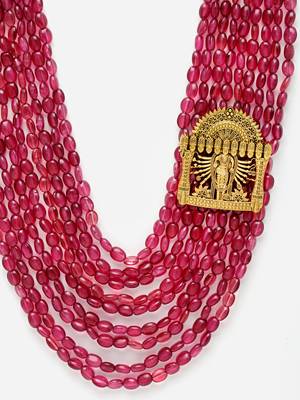 Red pearl necklaces 4