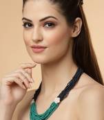 Blue pearl necklaces