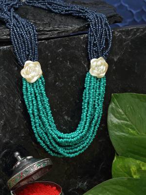 Blue pearl necklaces 2