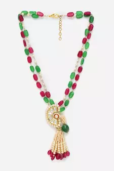 Red pearl necklaces
