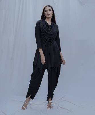 Dream Cowl Top In Black 1