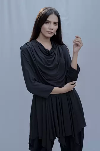 Dream Cowl Top In Black