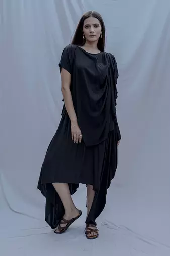 Jess Overlap Asymmetric Dress In Black