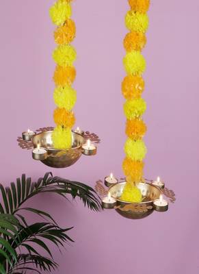 Hanging Peacock Uruli witn Garland Set of 6 3