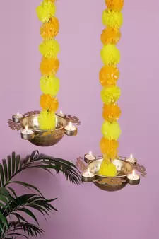 Hanging Peacock Uruli witn Garland Set of 6