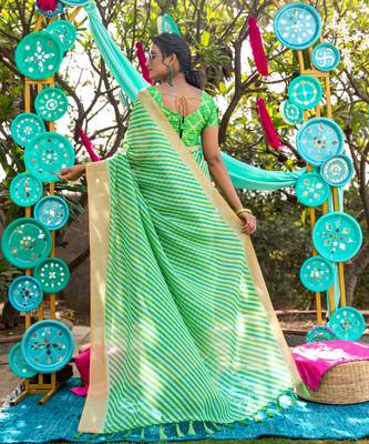 Green printed linen saree with blouse 2