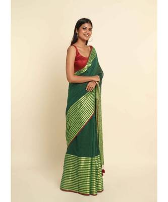 Suta Green Solid Cotton Blend Saree 8