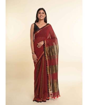 Suta Red Solid Cotton Blend Saree 2