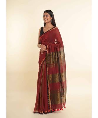 Suta Red Solid Cotton Blend Saree 6