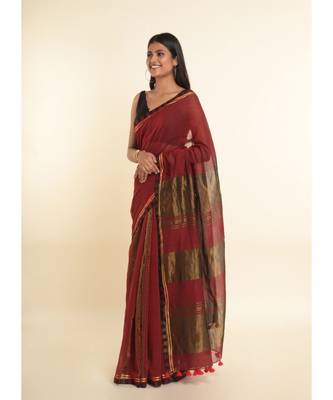 Suta Red Solid Cotton Blend Saree 7