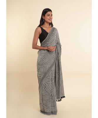 Suta Grey Printed Cotton Blend Saree 7