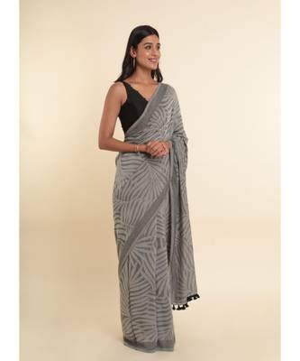 Suta Grey Printed Cotton Blend Saree 8