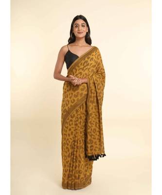 Suta Mustard Printed Cotton Blend Saree 11