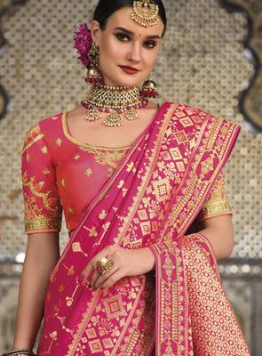 Rani pink woven silk saree with blouse 2