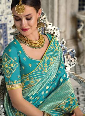 Lime woven silk saree with blouse 2