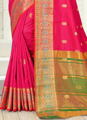 Pink woven silk saree with blouse 3