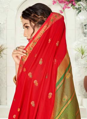 Red woven silk saree with blouse 2