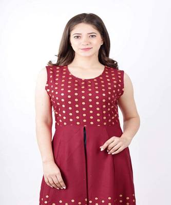Women Rayon Polka Dots Printed Kurti and Paint 1