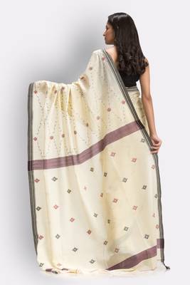 Cream hand woven cotton saree with blouse 4