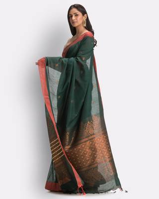 Green hand woven cotton saree with blouse 3